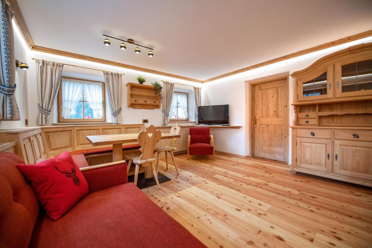 Apartments Berna โอติเซ ภายนอก รูปภาพ